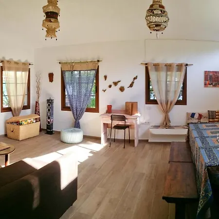 La Casa Encantada Del Bosque 이코드레로스비노스